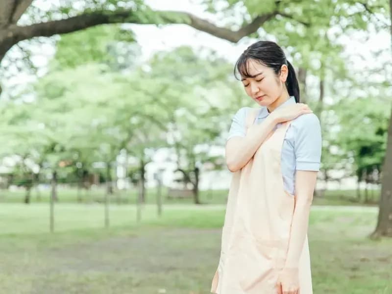 疲れている保育士のイメージ