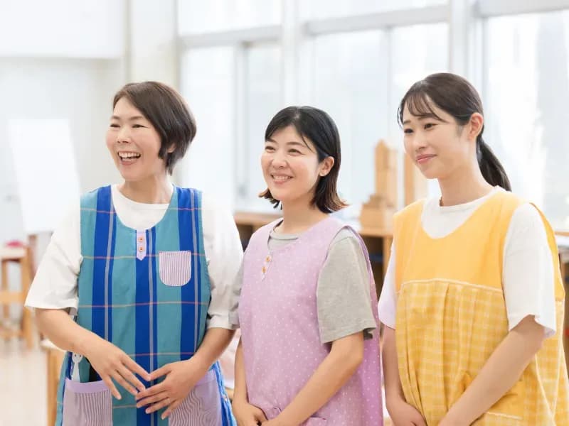 3人の保育士の画像